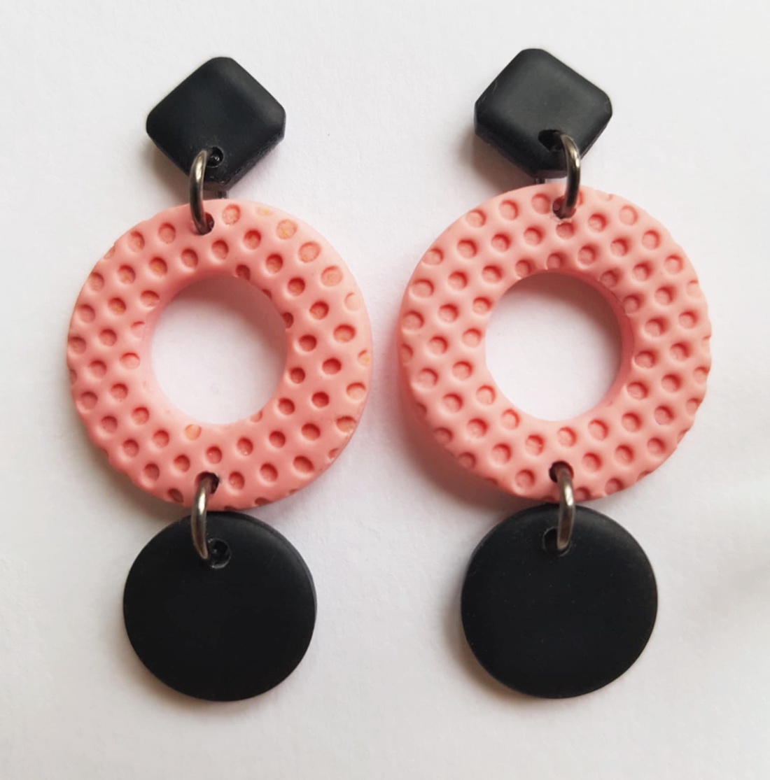 Cercei moderni fimo Cercei rotunzi cercei hoops cercei turcoaz roz cercei atarnatori  geometrici bijuterie moderna cadou - bijuterii - cercei - cercei hoops - Artynos.ro