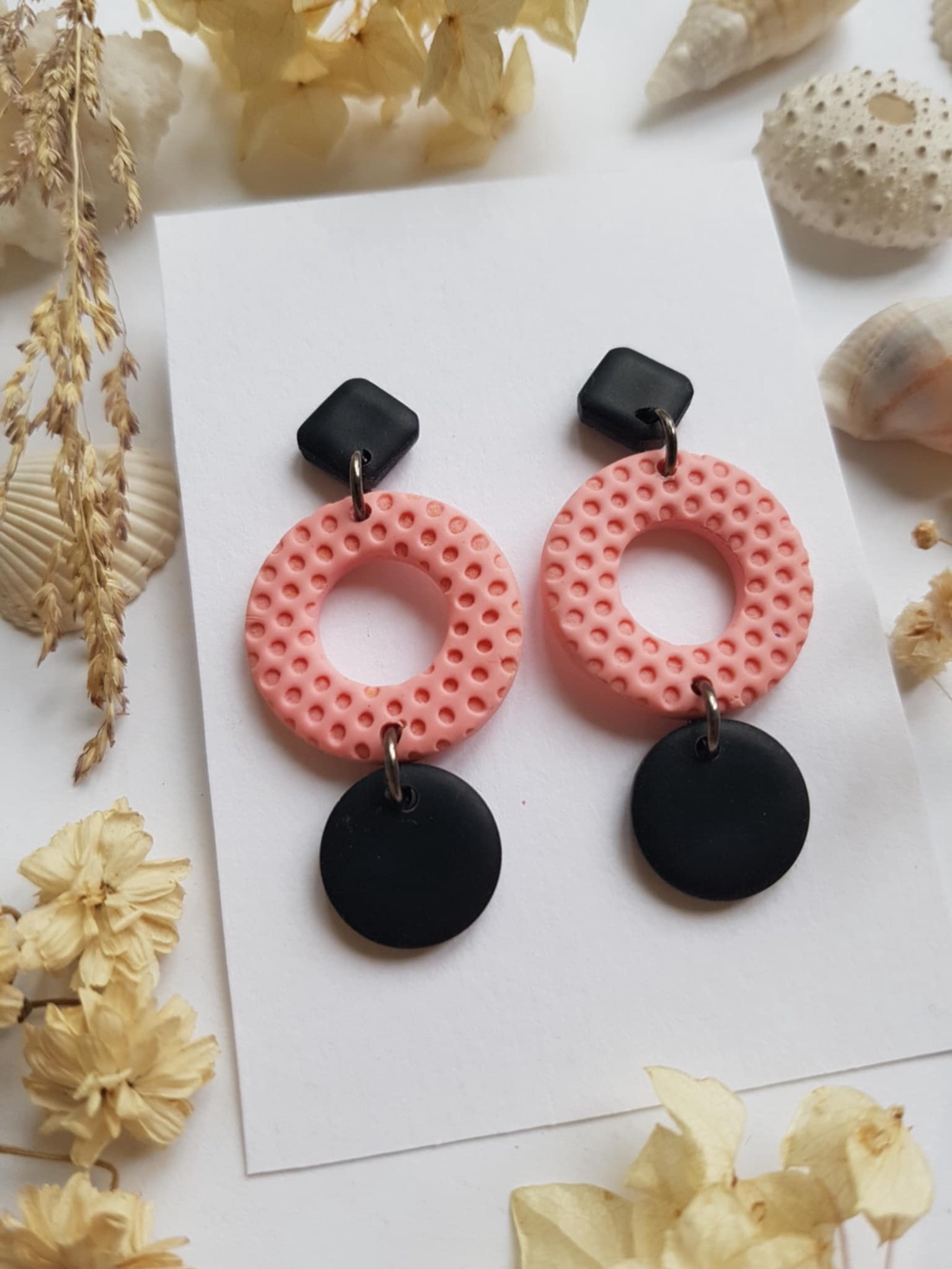 Cercei moderni fimo Cercei rotunzi cercei hoops cercei turcoaz roz cercei atarnatori  geometrici bijuterie moderna cadou - bijuterii - cercei - cercei hoops - Artynos.ro