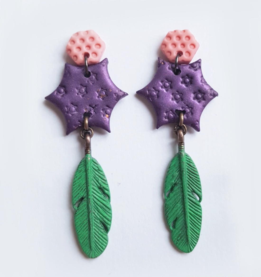 Cercei moderni frunza Cercei rotunzi cercei lungi cercei verzi cercei atarnatori geometrici bijuterie moderna cadou - bijuterii - cercei - cercei lungi - Artynos.ro