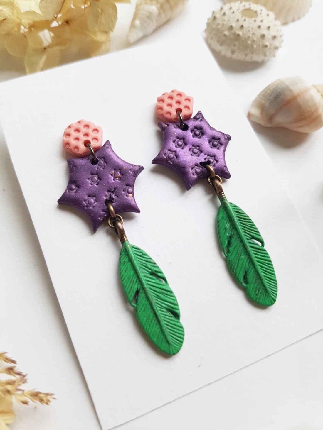 Cercei moderni frunza Cercei rotunzi cercei lungi cercei verzi cercei atarnatori geometrici bijuterie moderna cadou - bijuterii - cercei - cercei lungi - Artynos.ro