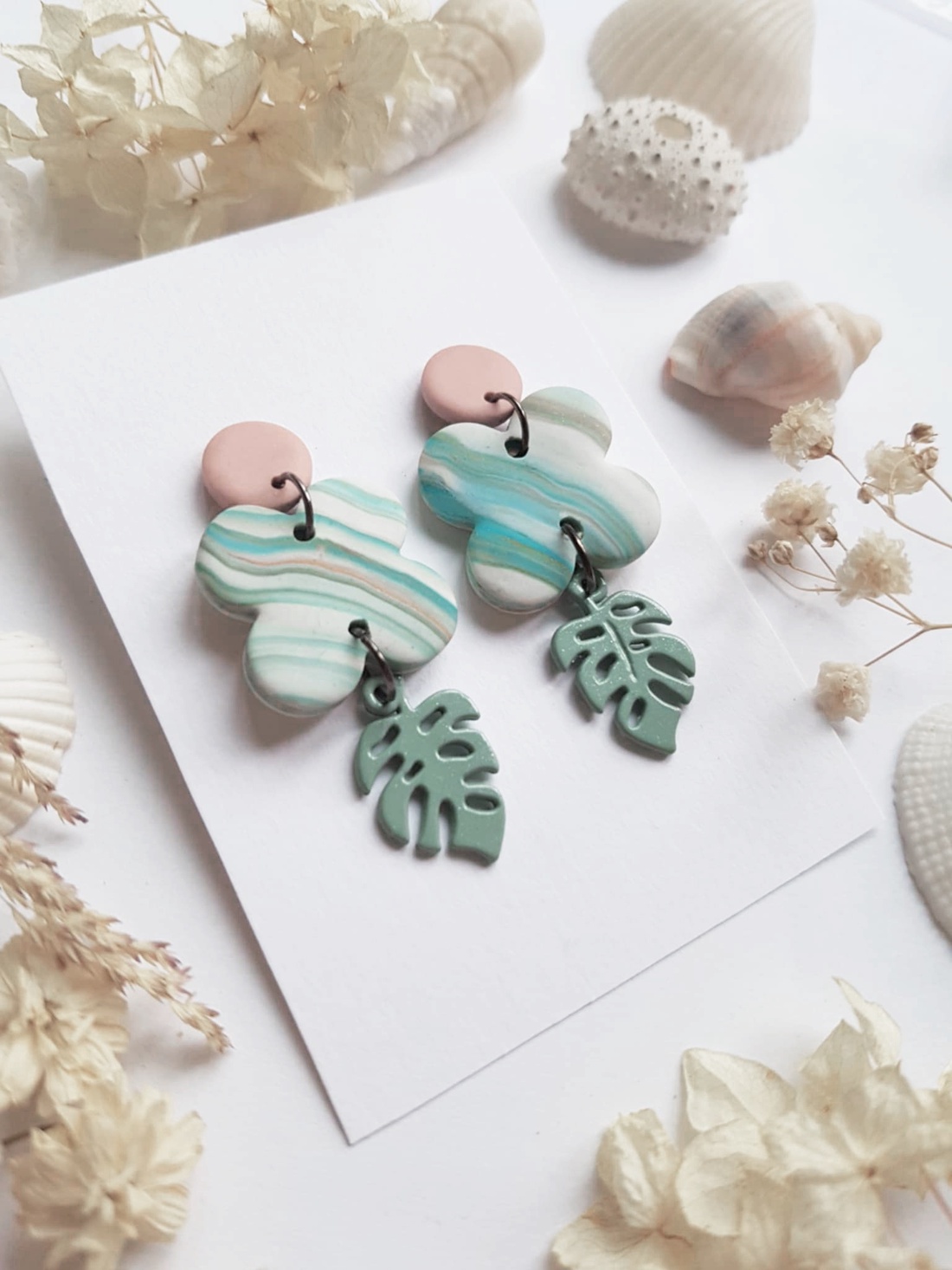 Cercei fimo moderni Cercei usori agatatori cercei frunze monstera cercei atarnatori supradimensionati bijuterie moderna - bijuterii - cercei - cercei cu figurine - Artynos.ro