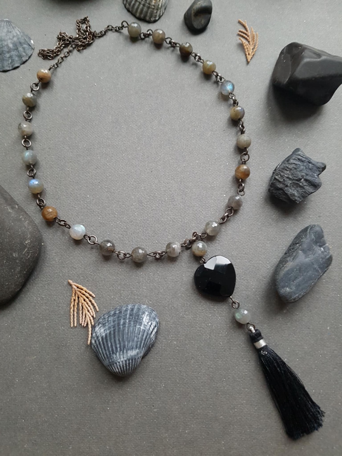 Colier negru Colier lung rozariu colier pietre pretioase colier labradorit onix colier pietre semipretioase gri negre - bijuterii - coliere - coliere din pietre semiprețioase - Artynos.ro