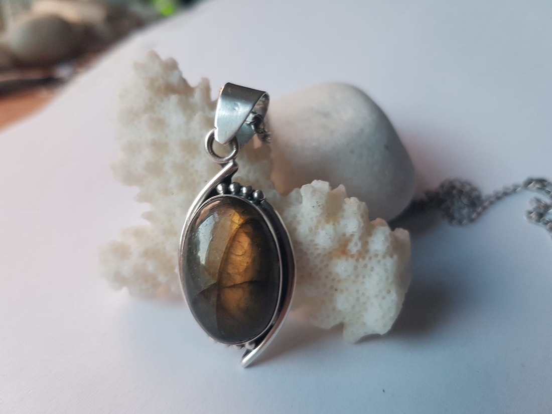 Pandantiv cu labradorit pandantiv argint 925 colier pietre semipretioase pandantiv piatra semipretioasa cadou Craciun - bijuterii - coliere - coliere din pietre semiprețioase - Artynos.ro