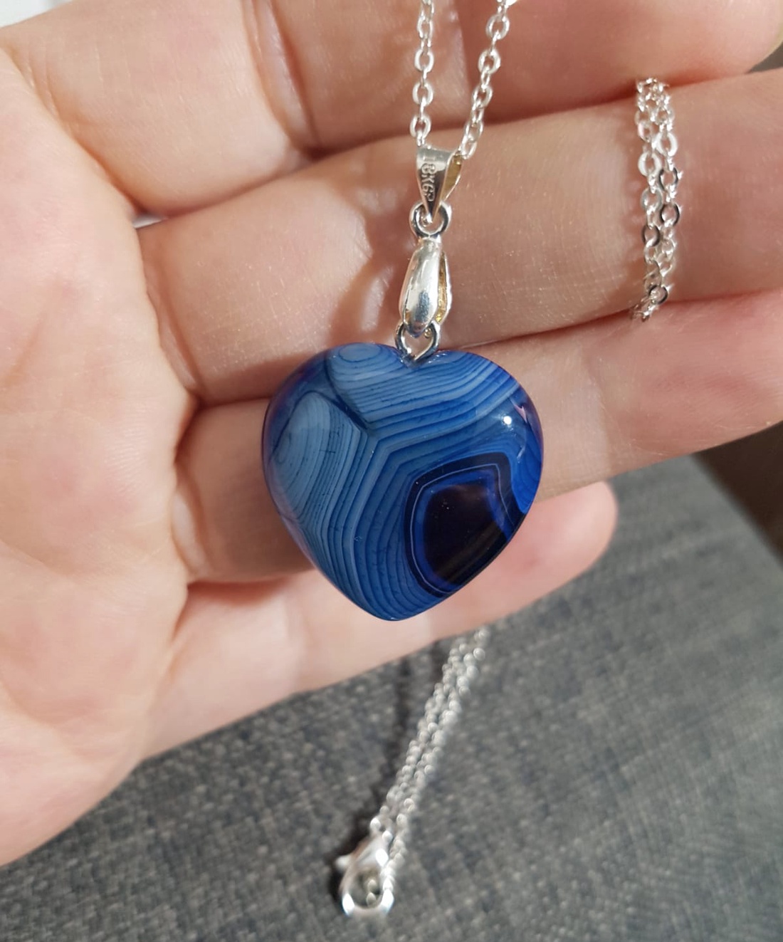 Cadou Craciun Medalion inima albastra pandantiv agata albastra inima colier casual lantisor inima bijuterie minimala - bijuterii - coliere - coliere din pietre semiprețioase - Artynos.ro