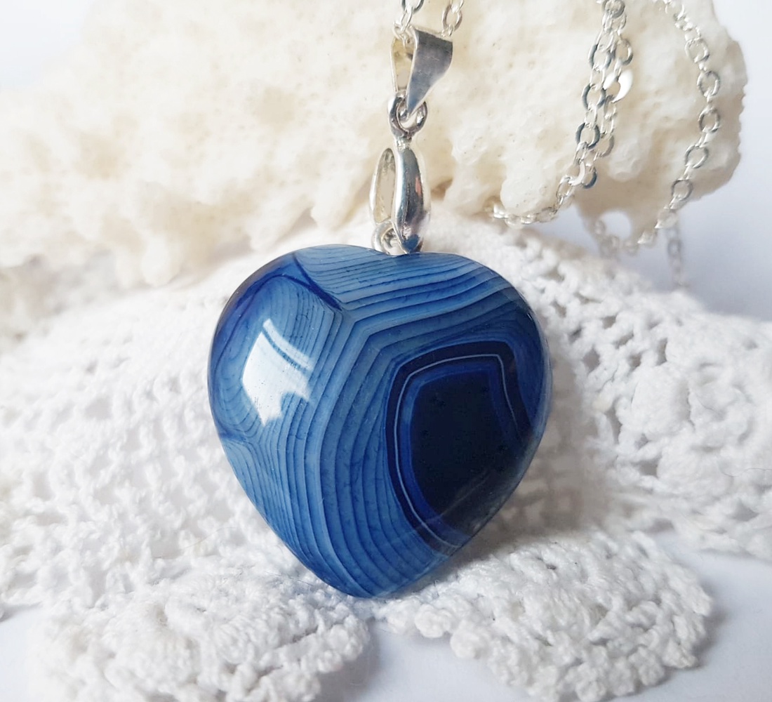 Cadou Craciun Medalion inima albastra pandantiv agata albastra inima colier casual lantisor inima bijuterie minimala - bijuterii - coliere - coliere din pietre semiprețioase - Artynos.ro