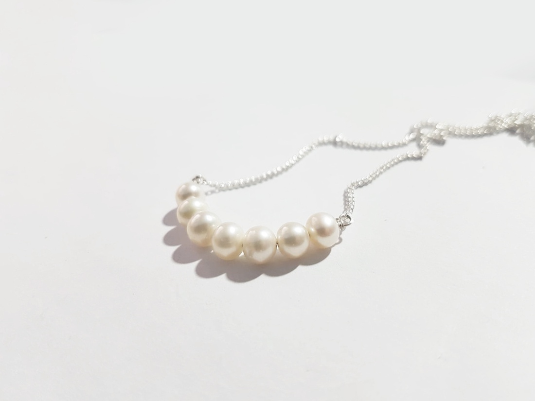 Colier minimalist perle naturale pandantiv de argint 925 pandantiv perle albe mireasa, colier baza gatului cadou Craciun - bijuterii - coliere - coliere din argint - Artynos.ro