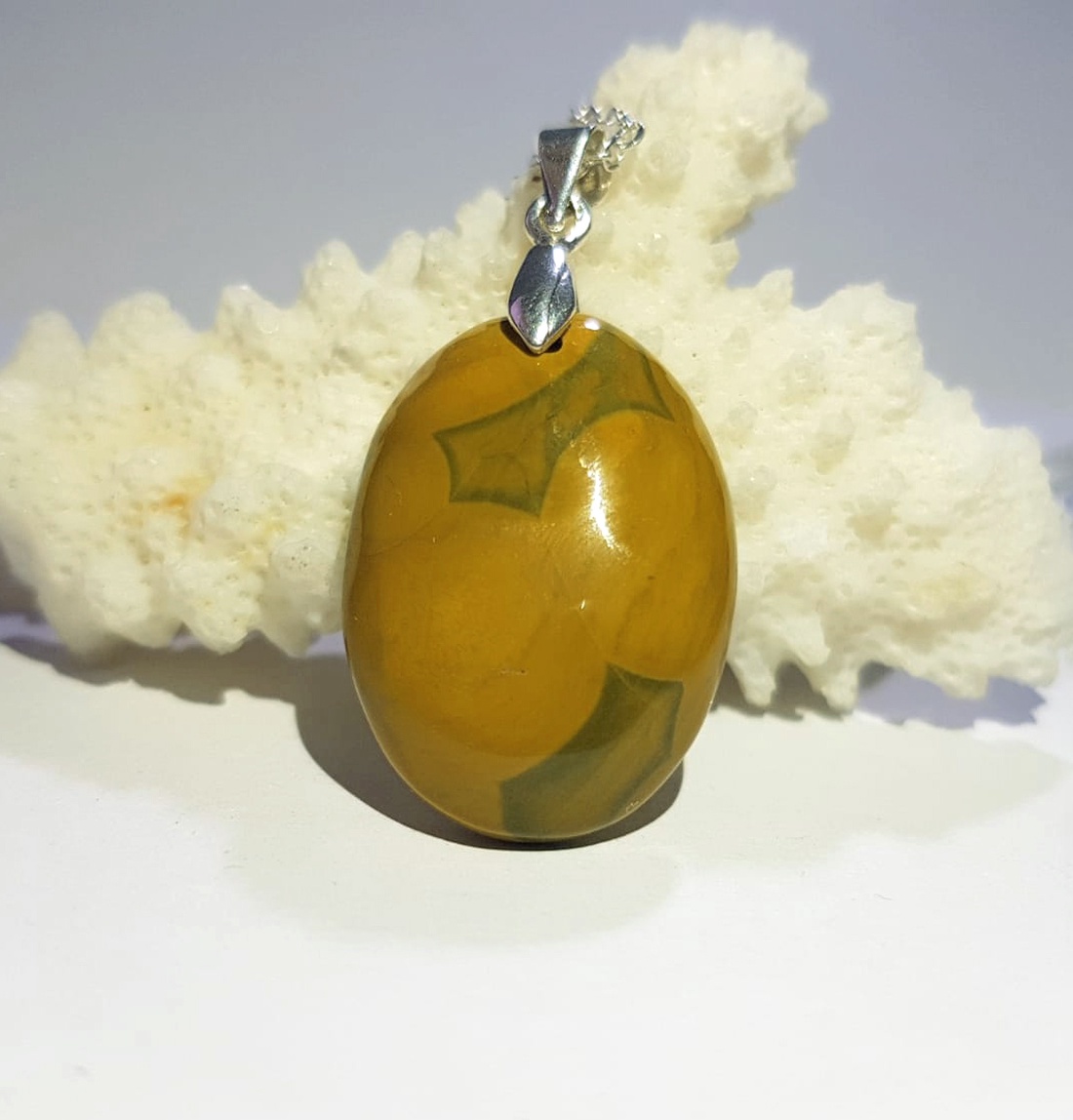 Pandantiv jasp ocru pandantiv piatra semipretioasa colier pietre semipretioase cadou berbec scorpion ziua mamei martisor - bijuterii - coliere - pandative - Artynos.ro