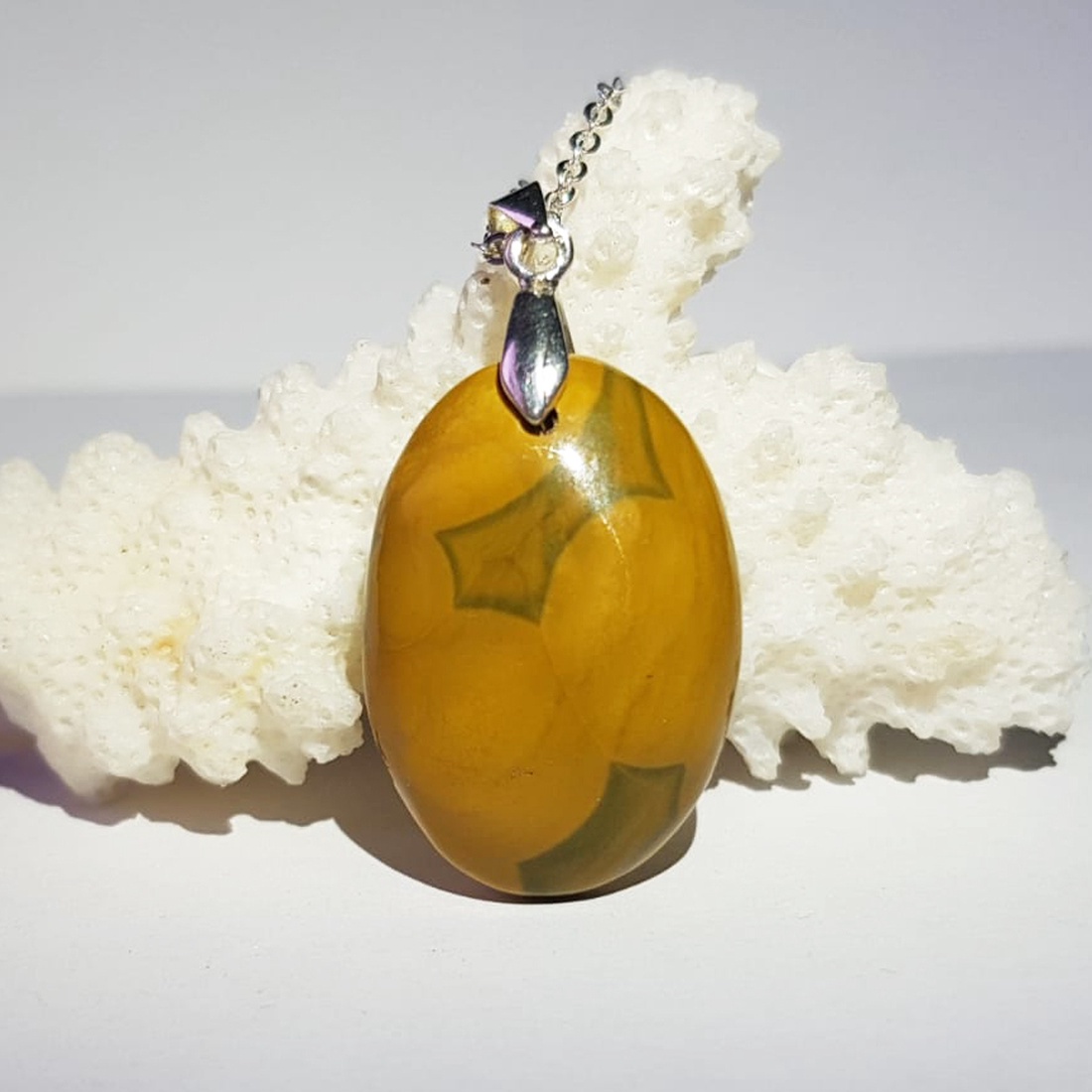 Pandantiv jasp ocru pandantiv piatra semipretioasa colier pietre semipretioase cadou berbec scorpion ziua mamei martisor - bijuterii - coliere - pandative - Artynos.ro