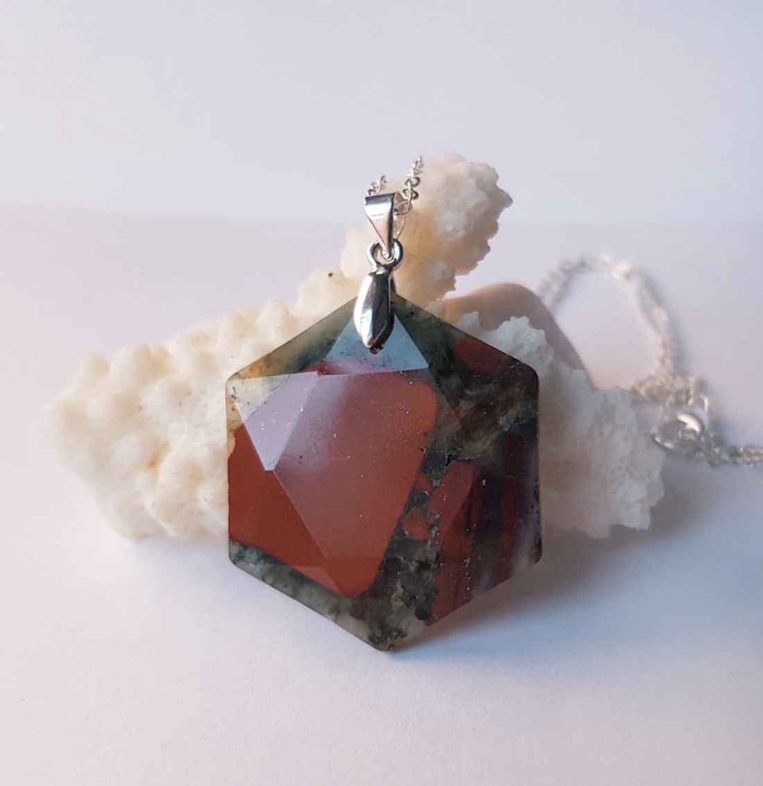 Cadou pentru barbati Pandantiv hexagonal pandantiv unicat bijuterie minimalista pandantiv barbati piatra naturala  - bijuterii - coliere - pandative - Artynos.ro