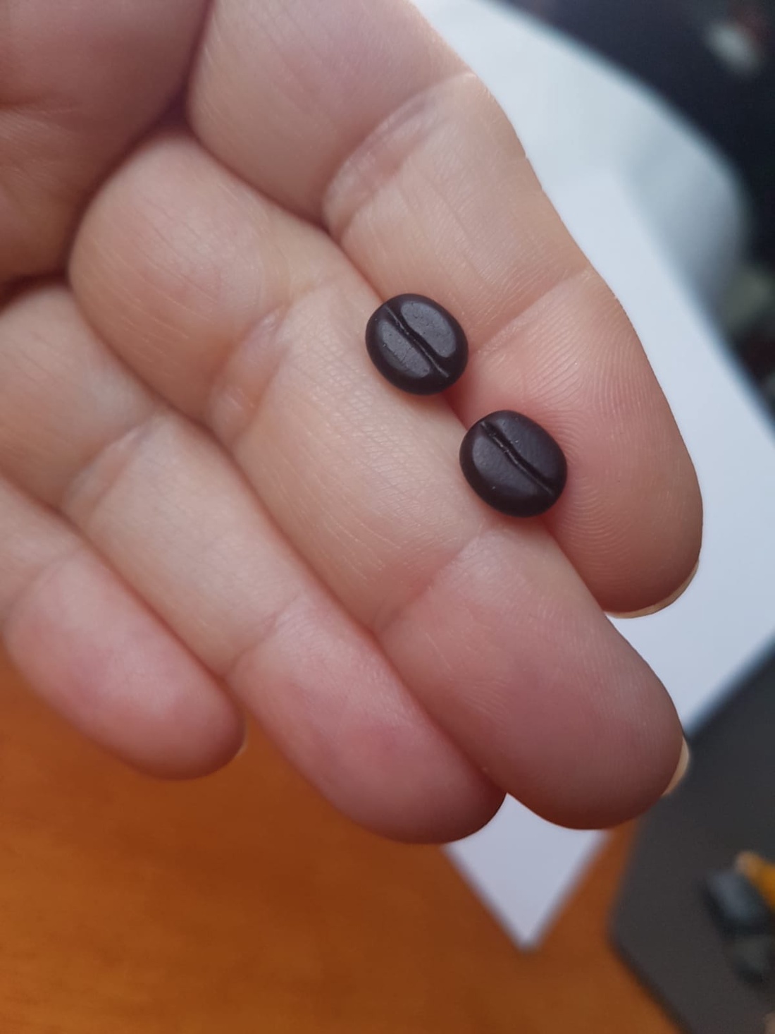 Cercei cu tija cercei cafea din fimo - bijuterii - cercei - cercei cu figurine - Artynos.ro