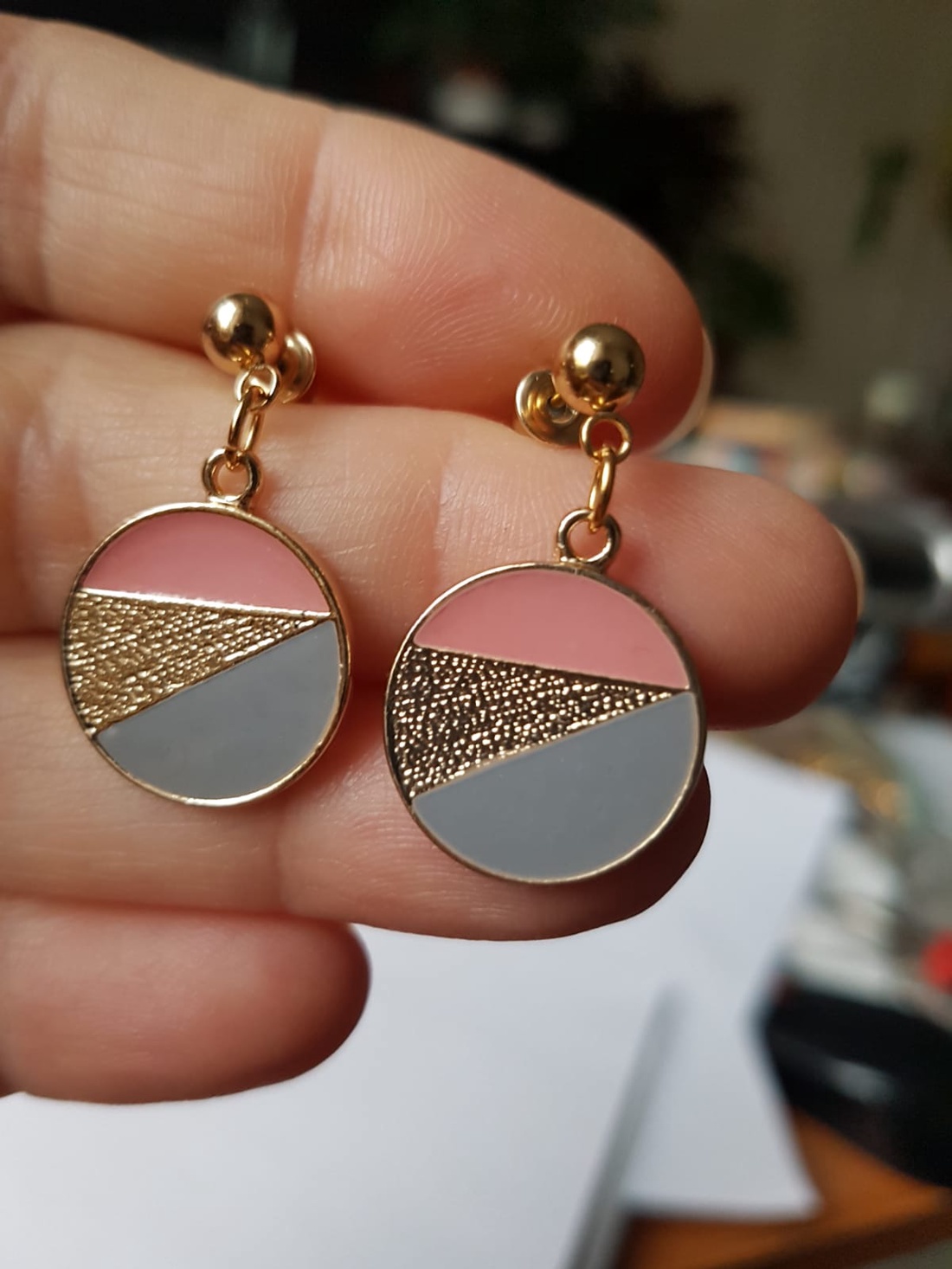 Cercei moderni geometrici cercei aurii rotunzi cercei drop cercei atarnatori tija bijuterie contemporana cadou Craciun - bijuterii - cercei - cercei lungi - Artynos.ro