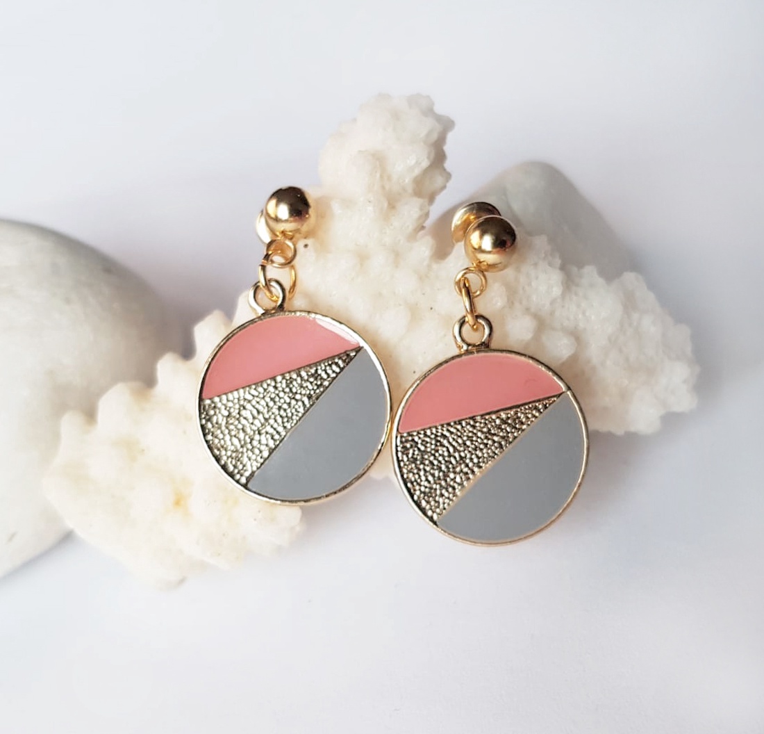 Cercei moderni geometrici cercei aurii rotunzi cercei drop cercei atarnatori tija bijuterie contemporana cadou Craciun - bijuterii - cercei - cercei lungi - Artynos.ro