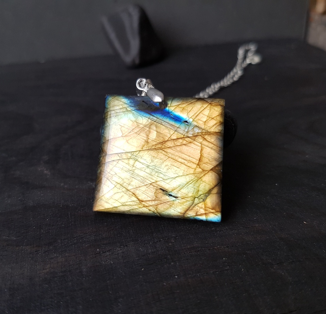 Pandantiv din labradorit colier labradorit pandantiv zodia sagetator leu scorpion pandantiv cristal natural cadou barbat - bijuterii - coliere - pandative - Artynos.ro