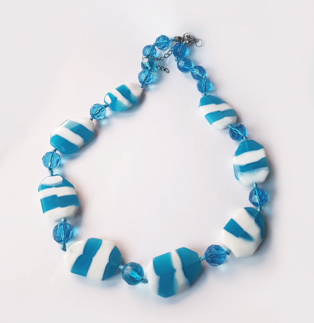 Colier modern albastru colier margele mari bijuterie statement albastra colier din sticla cadou sotie mama colega martie - bijuterii - coliere - coliere din mărgele - Artynos.ro