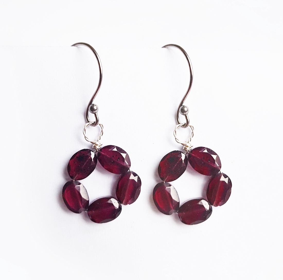 Cercei eleganti cercei cu granate cercei atarnatori semipretioase cercei ocazie cercei moderni cadou martie martisor - bijuterii - cercei - cercei din pietre semiprețioase - Artynos.ro