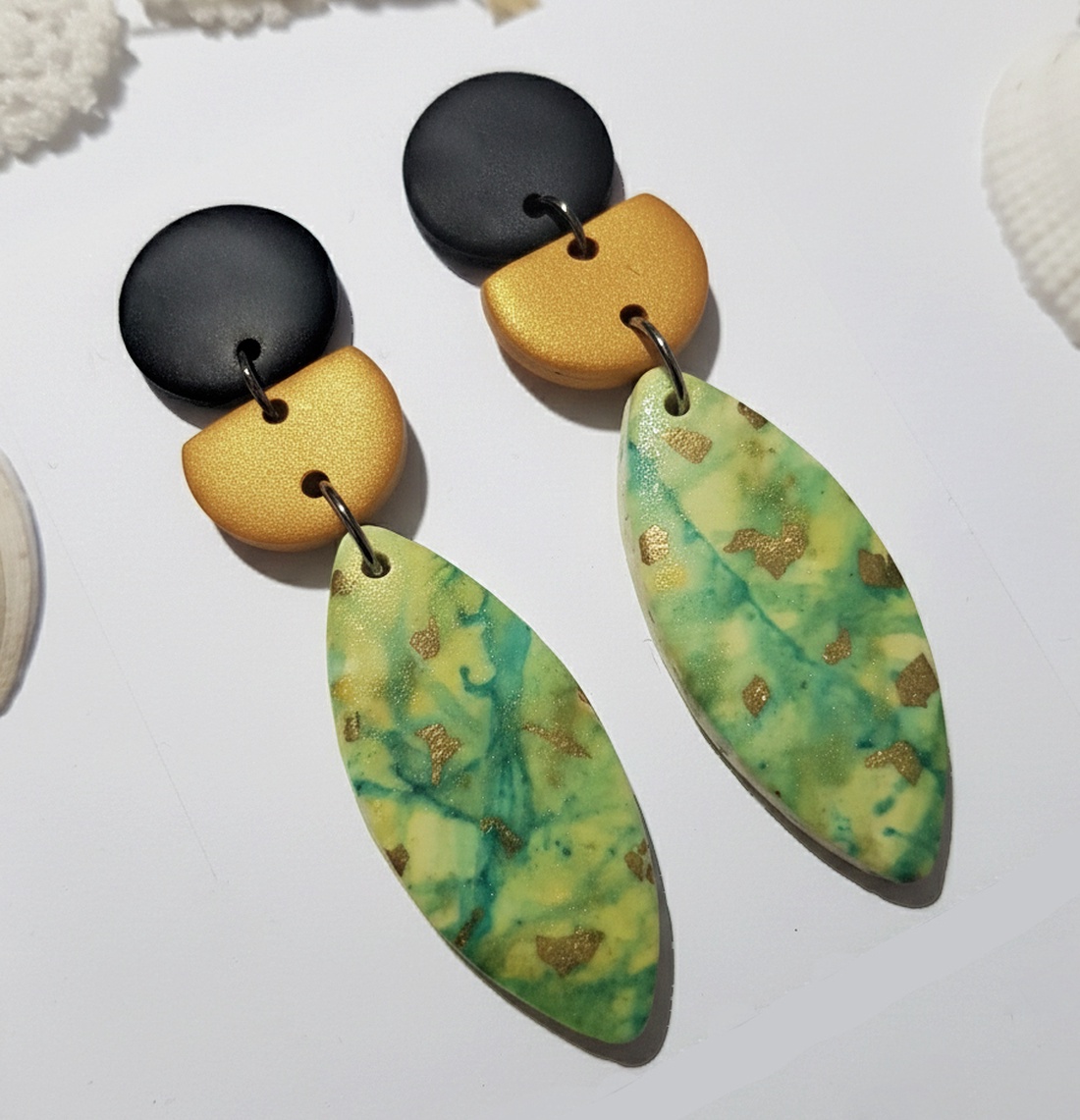 Cercei moderni fimo Cercei lungi cercei hoops cercei negri verzi cercei atarnatori geometrici bijuterie moderna cadou - bijuterii - cercei - cercei lungi - Artynos.ro