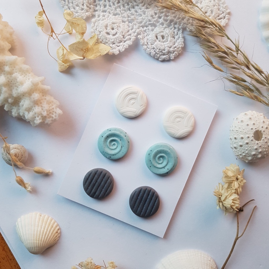 Set Cercei pentru lobul urechii fimo cercei surub rotunzi cercei cu tija cercei aurii verzi cercei minimali cadou femeie - bijuterii - seturi de bijuterii - Artynos.ro