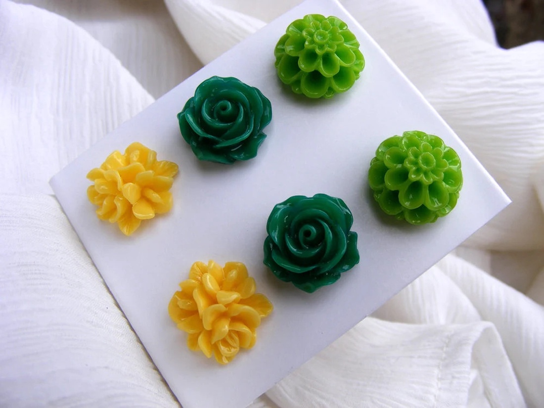 Set Cercei pentru lobul urechii fimo cercei surub rotunzi cercei cu tija cercei aurii verzi cercei minimali cadou femeie - bijuterii - seturi de bijuterii - Artynos.ro