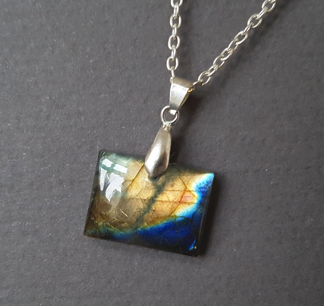 Pandantiv labradorit natural colier piatra semipretioasa pandantiv piatra naturala oval bijuterie cuart cadou barbat - bijuterii - coliere - coliere din pietre semiprețioase - Artynos.ro