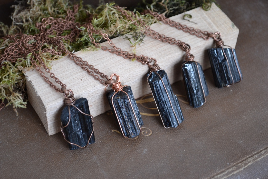 Cadou pentru barbati Pandantiv turmalina pandantiv unicat bijuterie minimalista pandantiv barbati piatra naturala  - bijuterii - coliere - pandative - Artynos.ro