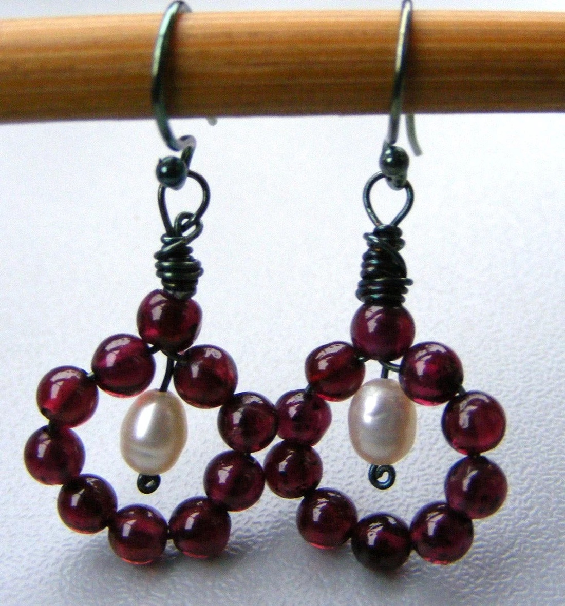 Cercei eleganti cercei cu granate cercei atarnatori semipretioase cercei ocazie cercei moderni cadou martie martisor - bijuterii - cercei - cercei din pietre semiprețioase - Artynos.ro