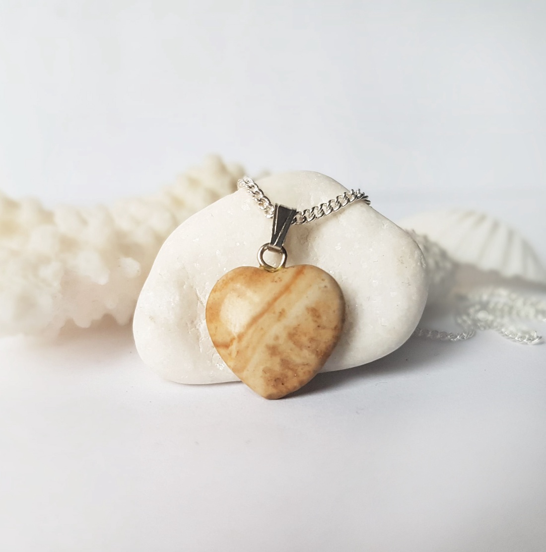 Pandantiv inima piatra semipretioasa pandantiv piatra naturala colier ocru pandantiv jasp bamboo leaf bijuterie ocru  - bijuterii - coliere - pandative - Artynos.ro