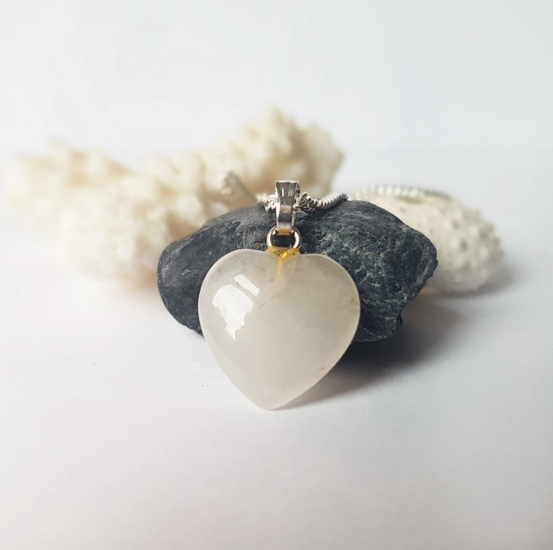 Pandantiv inima piatra semipretioasa pandantiv piatra naturala colier ocru pandantiv jasp bamboo leaf bijuterie ocru  - bijuterii - coliere - pandative - Artynos.ro