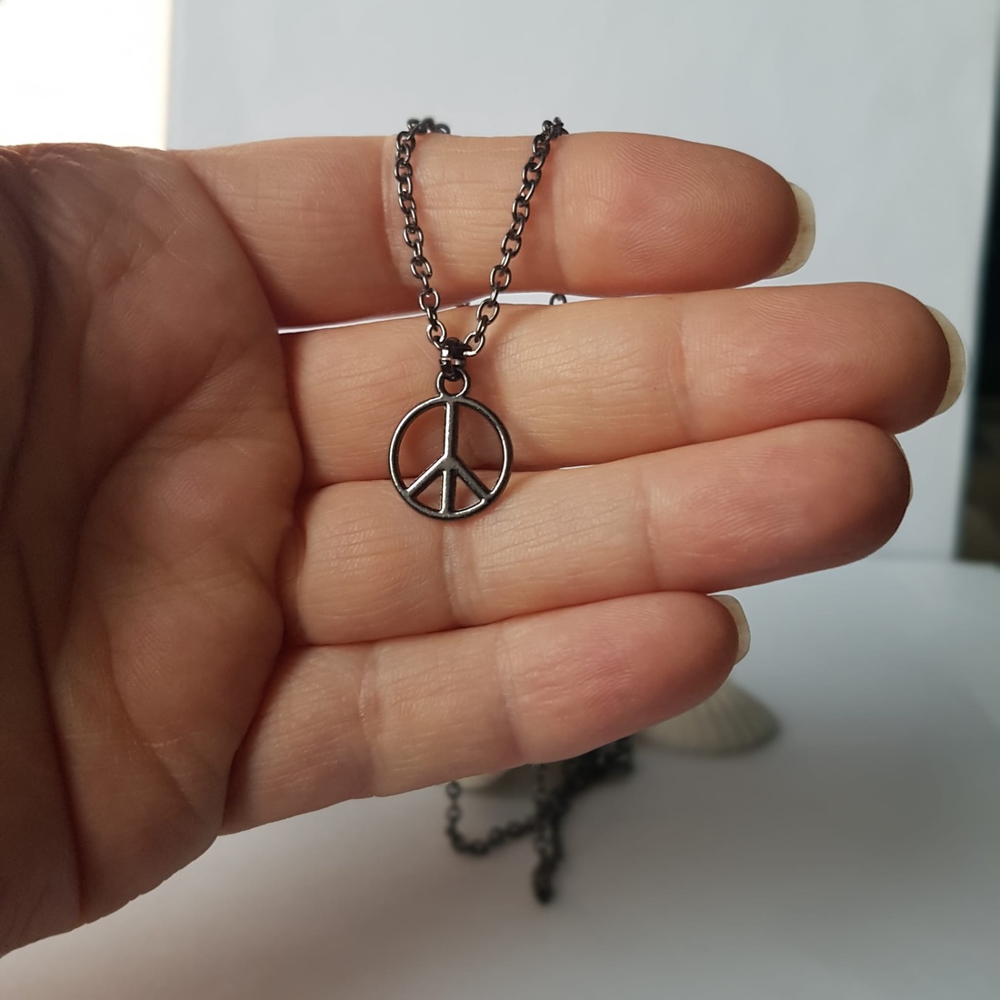 Pandantiv semnul pacii pandantiv negru pandantiv barbati cadou iubit cadou unisex pandantiv pace pandantiv minimalist - bijuterii - coliere - pandative - Artynos.ro