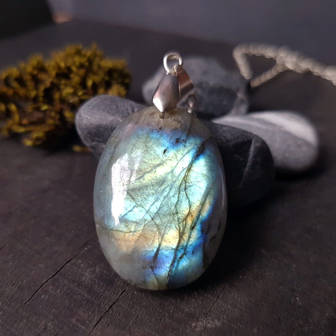 Pandantiv labradorit natural colier piatra semipretioasa pandantiv piatra naturala oval bijuterie cuart cadou iubita - bijuterii - coliere - coliere din pietre semiprețioase - Artynos.ro