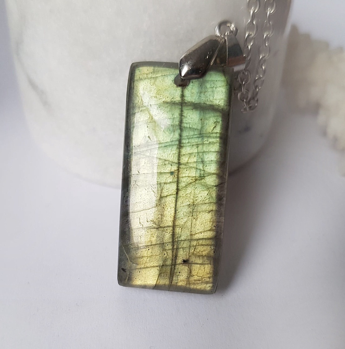 Pandantiv din labradorit colier labradorit pandantiv zodia sagetator leu scorpion pandantiv cristal natural cadou barbat - bijuterii - coliere - pandative - Artynos.ro