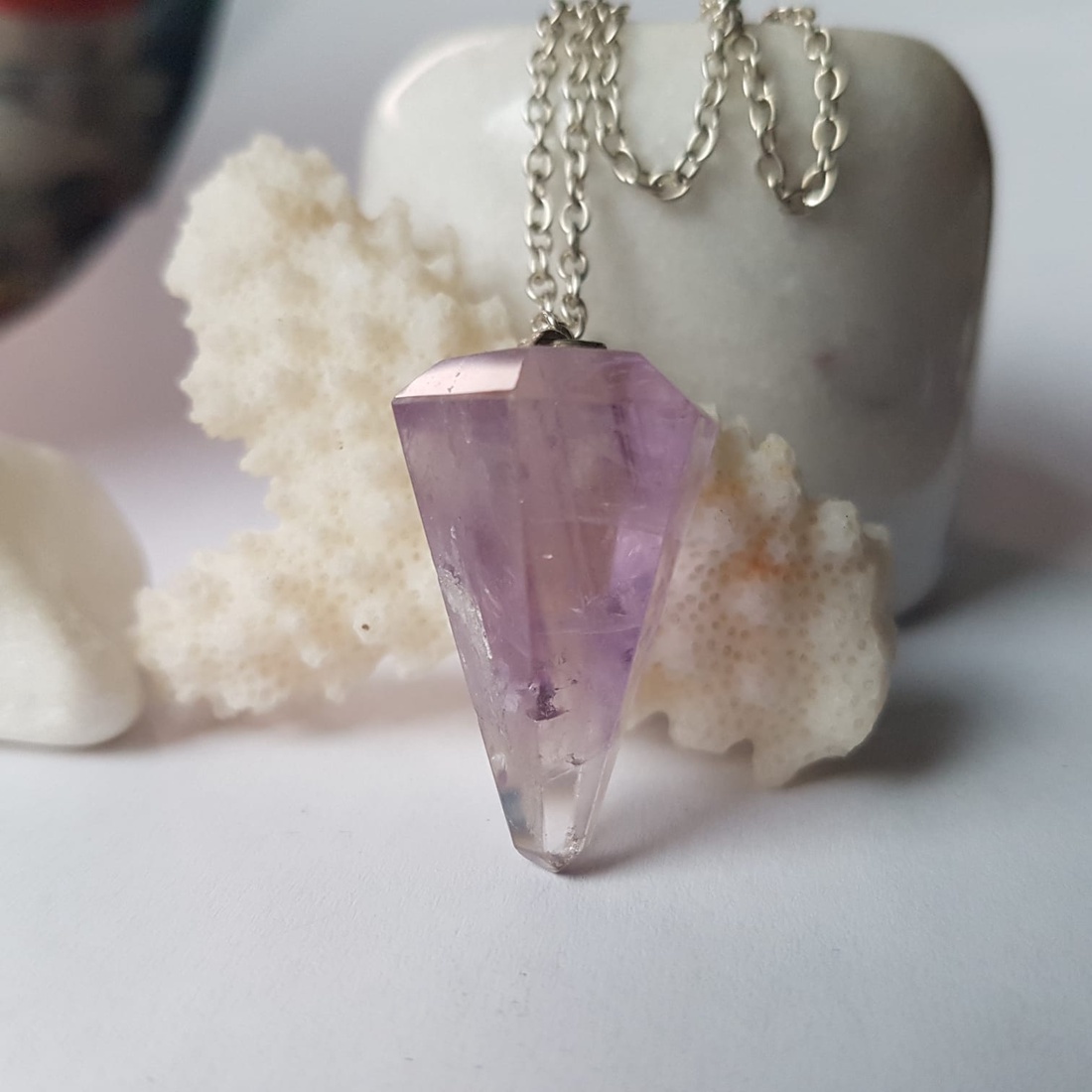 Pandantiv din ametist - bijuterii - coliere - coliere din pietre semiprețioase - Artynos.ro