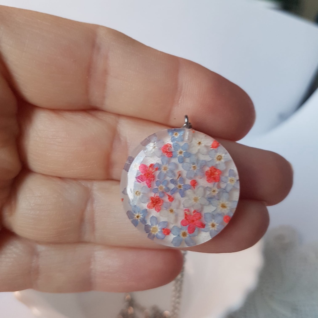 Colier flori handmade Pandantiv vintage din rasina flori naturale buchet flori colier flori presat cadou femeie iubita - bijuterii - coliere - pandative - Artynos.ro