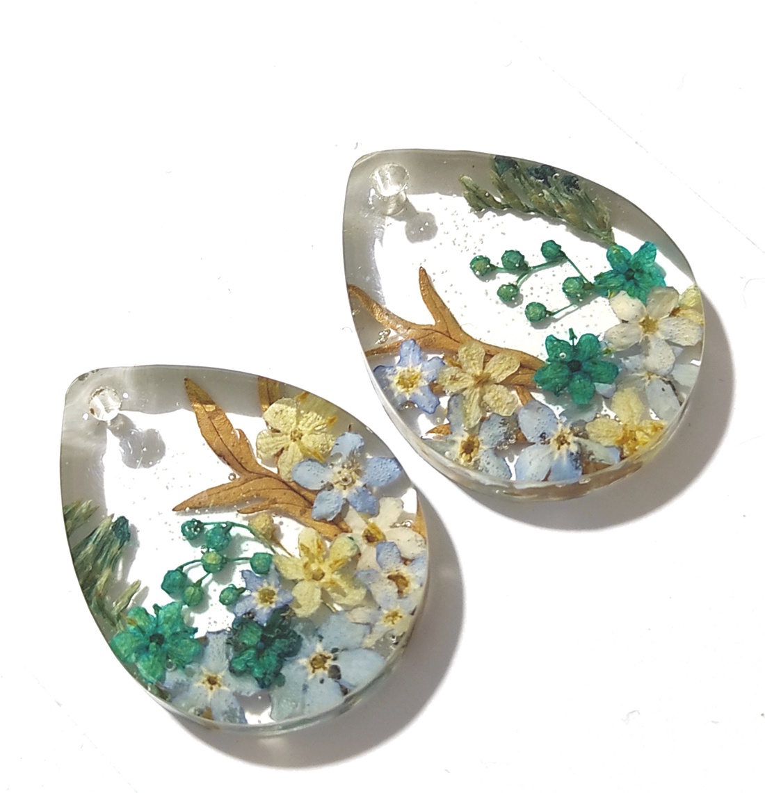 Cercei lungi cu flori margarete naturale cercei din rasina cercei moderni cercei cu flori de margarete cercei hippie  - bijuterii - cercei - cercei din rășină - Artynos.ro