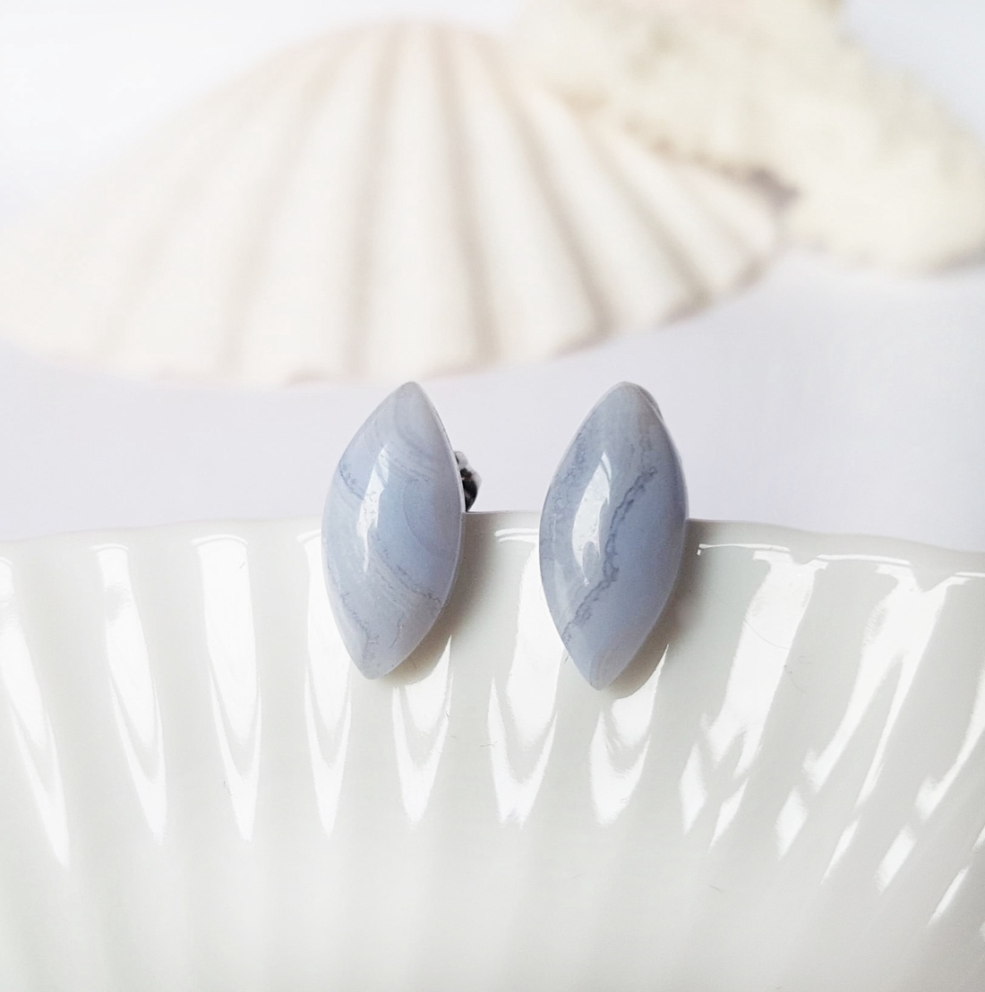 Cercei surub cercei pietre semipretioase naturale cercei tija cercei agata blue lace cadou sotie mama femeie dama - bijuterii - cercei - cercei din pietre semiprețioase - Artynos.ro