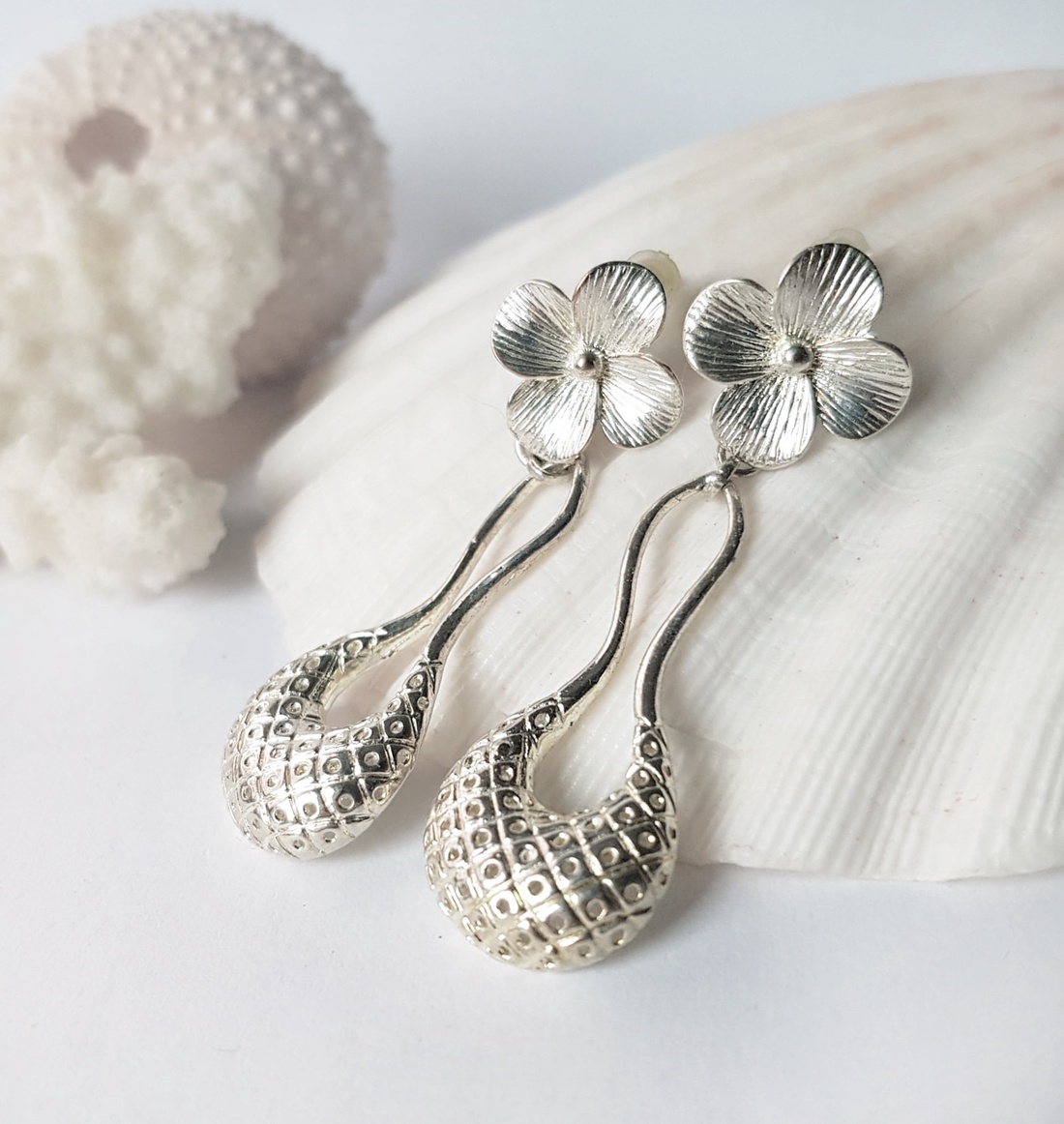 Cercei filigranati lungi cercei lungi argintii cercei inspiratie orientală cercei atarnatori rotunzi cadou craciun sotie - bijuterii - cercei - cercei lungi - Artynos.ro