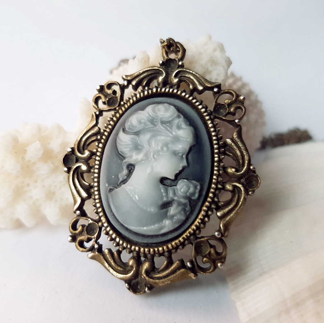 Colier cu camee neagra pandantiv camee dama cadou sotie mama femeie dama - bijuterii - coliere - coliere cu pandative - Artynos.ro