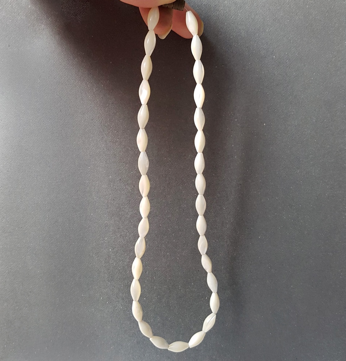 Colier scurt artizanal Colier vintage colier margele sidef crem colier choker - bijuterii - coliere - chockere - Artynos.ro