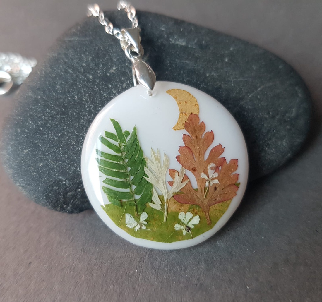 Colier handmade Pandantiv vintage rasina frunze naturale buchet flori colier flori presate cadou femeie iubita toamna - bijuterii - coliere - pandative - Artynos.ro