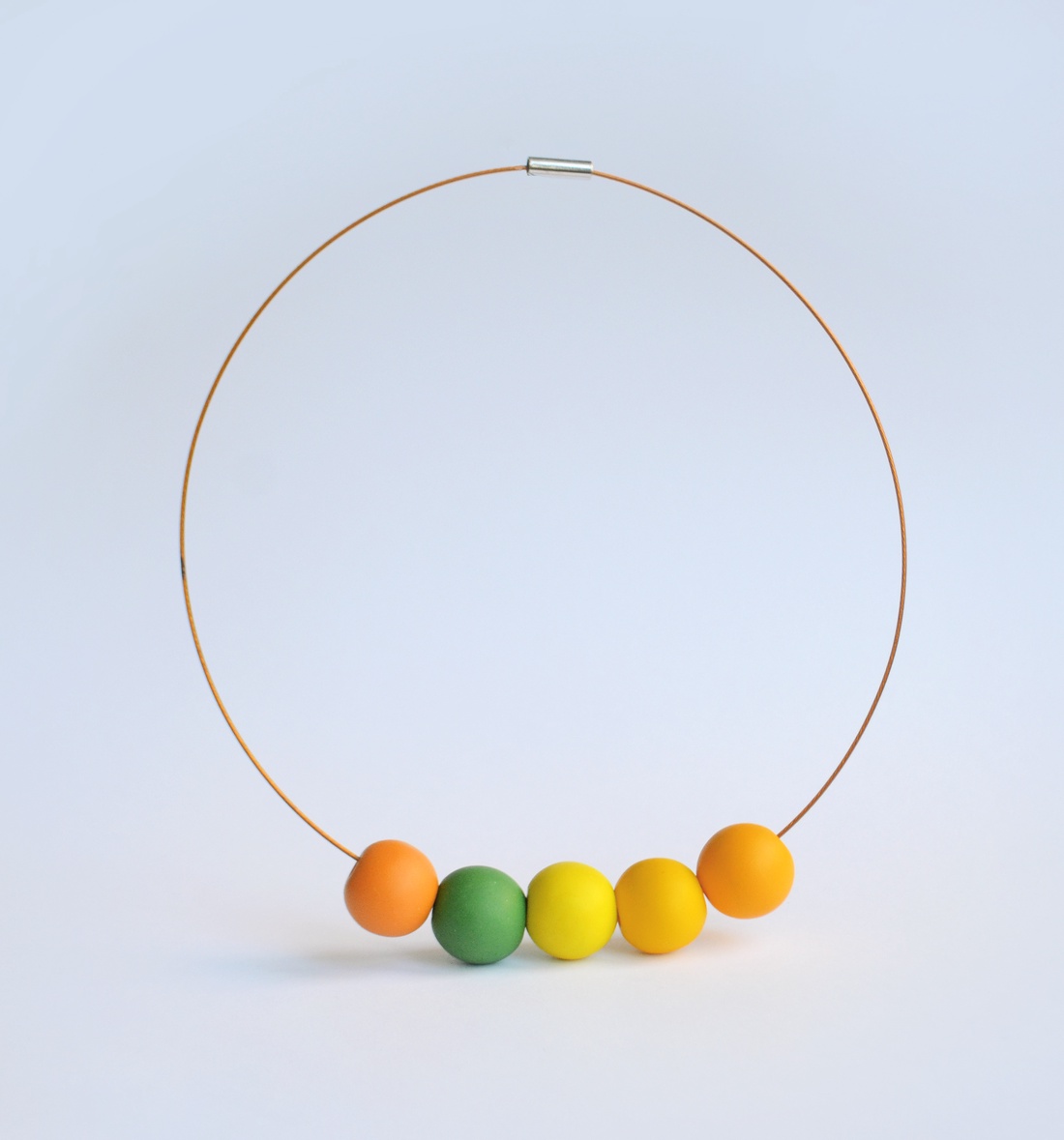 Colier margele rotunde mari colier colorat colier statement contemporan colier geometric choker Colier galben verde - bijuterii - coliere - coliere din mărgele - Artynos.ro