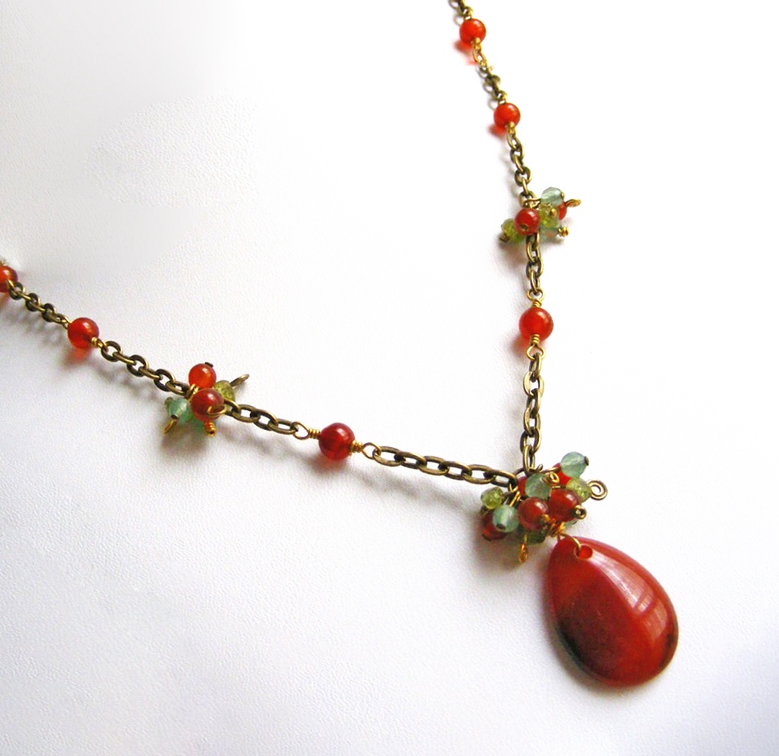 Colier cu agate si peridot Colier pietre semipretioase colier margele cadou sotie iubita martisor martie ziua femeii - bijuterii - coliere - coliere din pietre semiprețioase - Artynos.ro