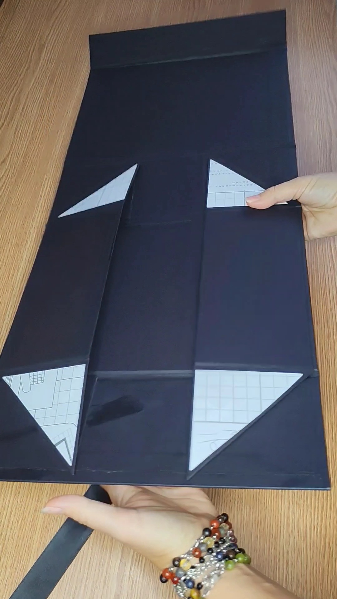 Cutie rigida cu închidere magnetică 27/20/9,5 cm - casă & stil de viață - materiale de depozitare și sortare - cutie depozitare - Artynos.ro