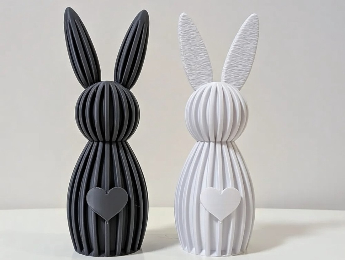 Iepuraș cu inimioară în relief � Decor minimalist alb-negru, disponibil în două variante -  - Artynos.ro