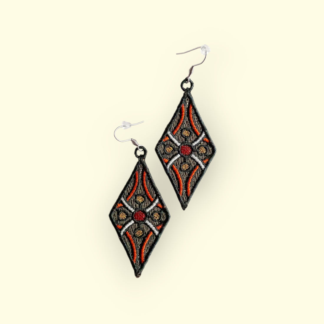 Cercei romb Design - bijuterii - cercei - cercei agățați - Artynos.ro Cercei romb Design - bijuterii - cercei - cercei agățați - Artynos.ro