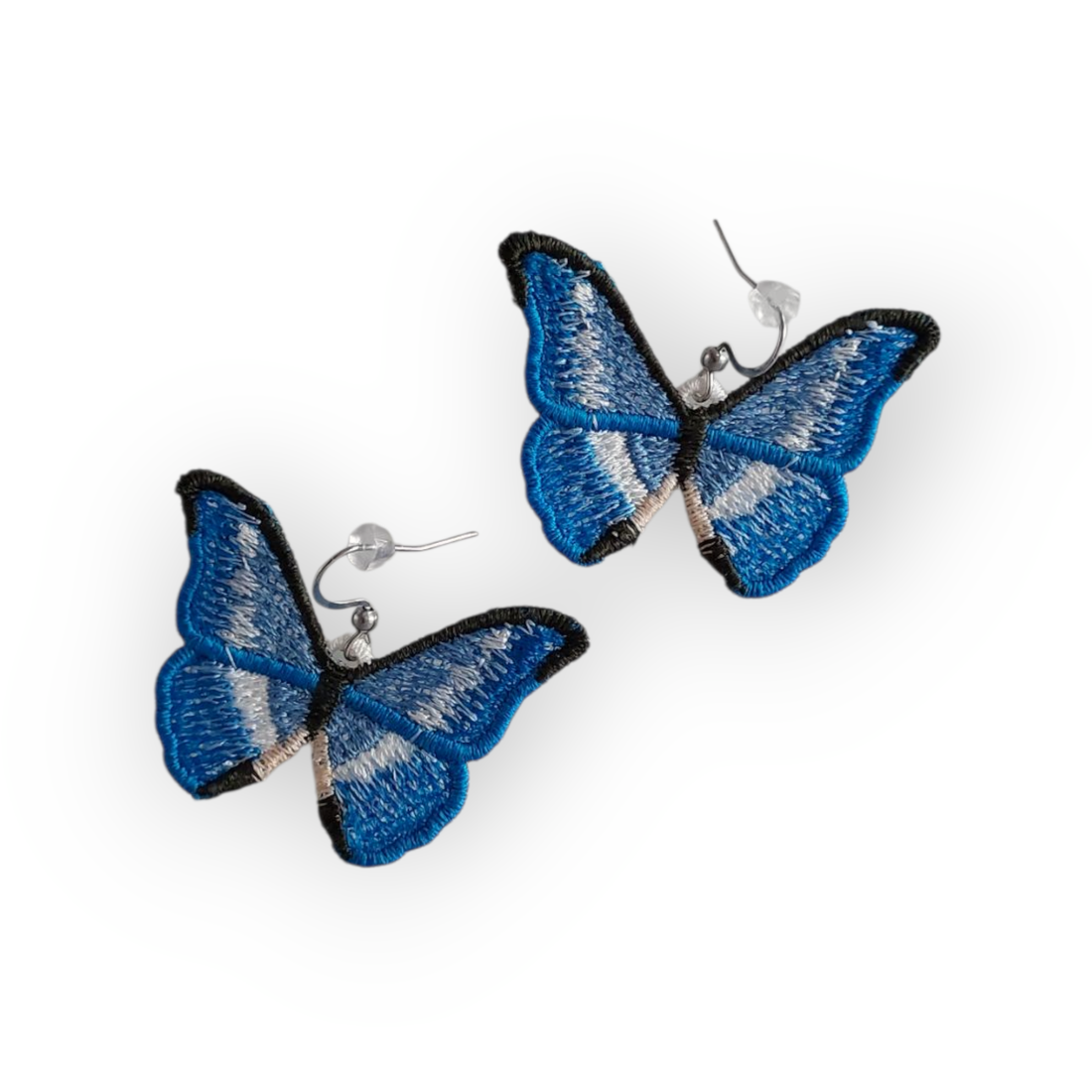 Cercei Fluturi Albastri Brodati - bijuterii - cercei - cercei agățați - Artynos.ro Cercei Fluturi Albastri Brodati - bijuterii - cercei - cercei agățați - Artynos.ro