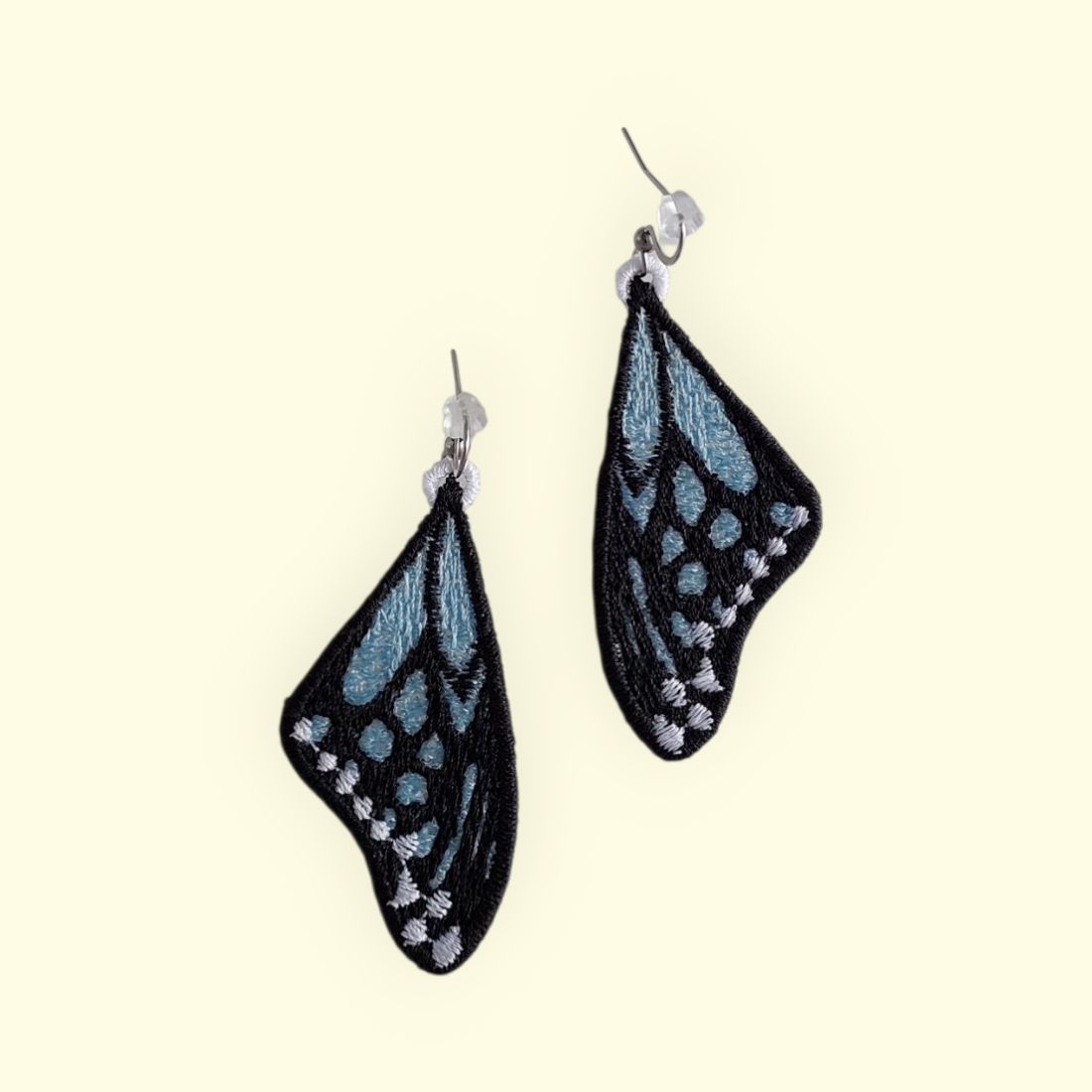 Cercei Aripi de Fluture Bijuterie Elegantă - bijuterii - cercei - cercei agățați - Artynos.ro Cercei Aripi de Fluture Bijuterie Elegantă - bijuterii - cercei - cercei agățați - Artynos.ro