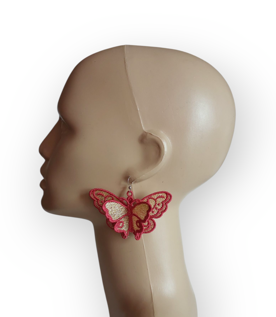Cercei Fluture 3D Brodati - Bijuterii Delicate - bijuterii - cercei - cercei agățați - Artynos.ro Cercei Fluture 3D Brodati - Bijuterii Delicate - bijuterii - cercei - cercei agățați - Artynos.ro