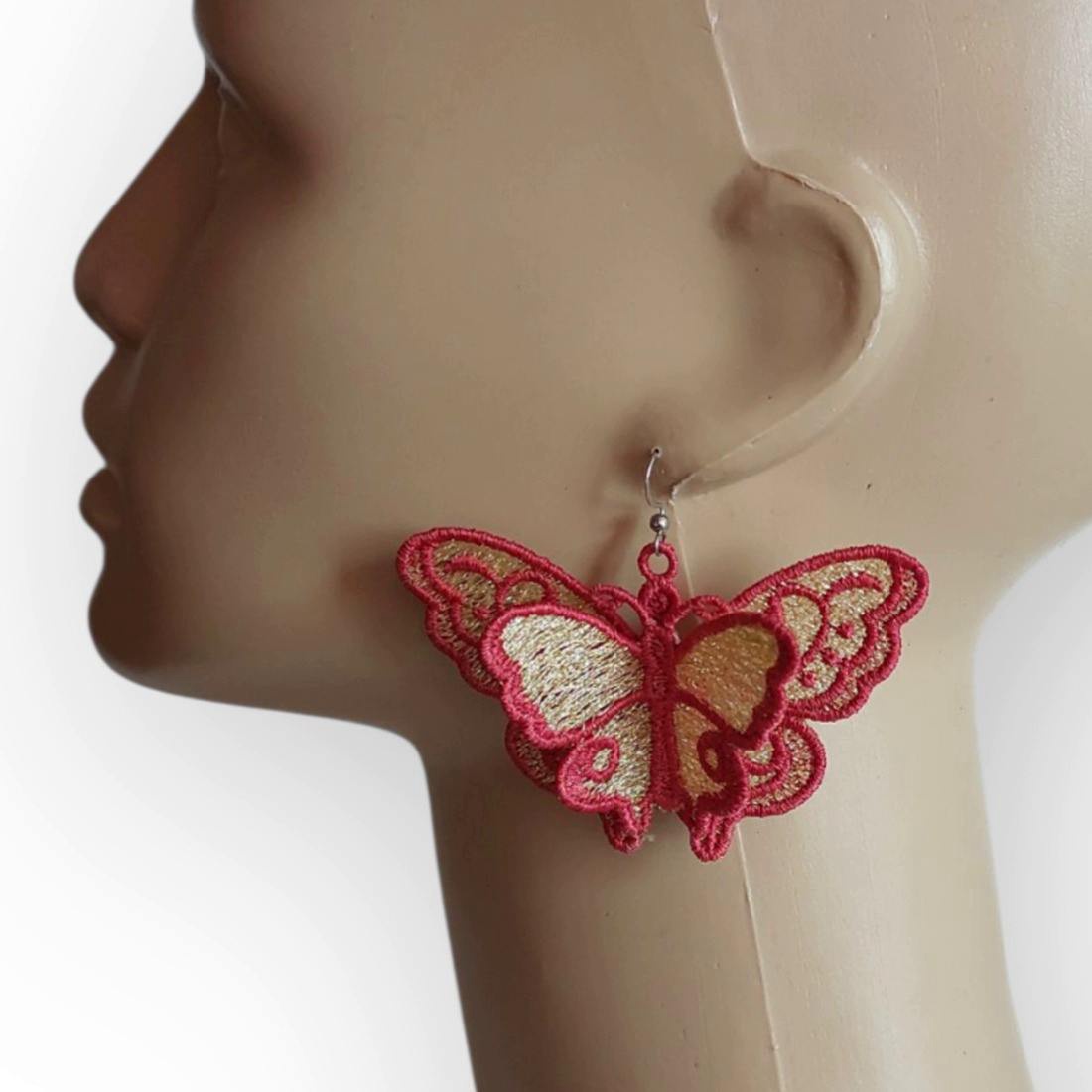 Cercei Fluture 3D Brodati - Bijuterii Delicate - bijuterii - cercei - cercei agățați - Artynos.ro Cercei Fluture 3D Brodati - Bijuterii Delicate - bijuterii - cercei - cercei agățați - Artynos.ro