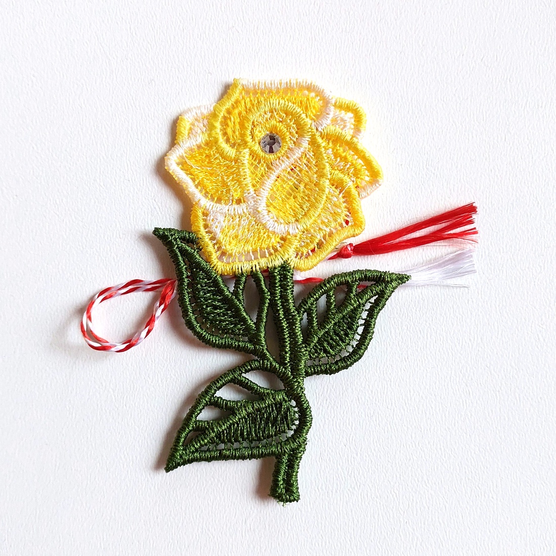 Martisor Trandafir Galben Degrade - bijuterii - mărțișor - Artynos.ro