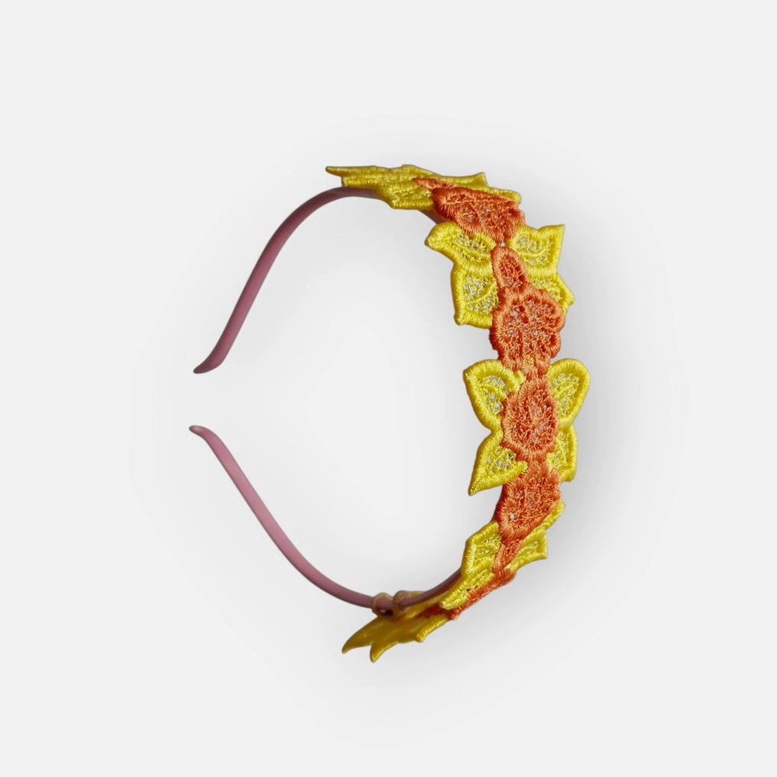 Cordeluta cu Narcise Brodate - îmbrăcăminte și modă - accesorii păr - accesorii de păr - Artynos.ro