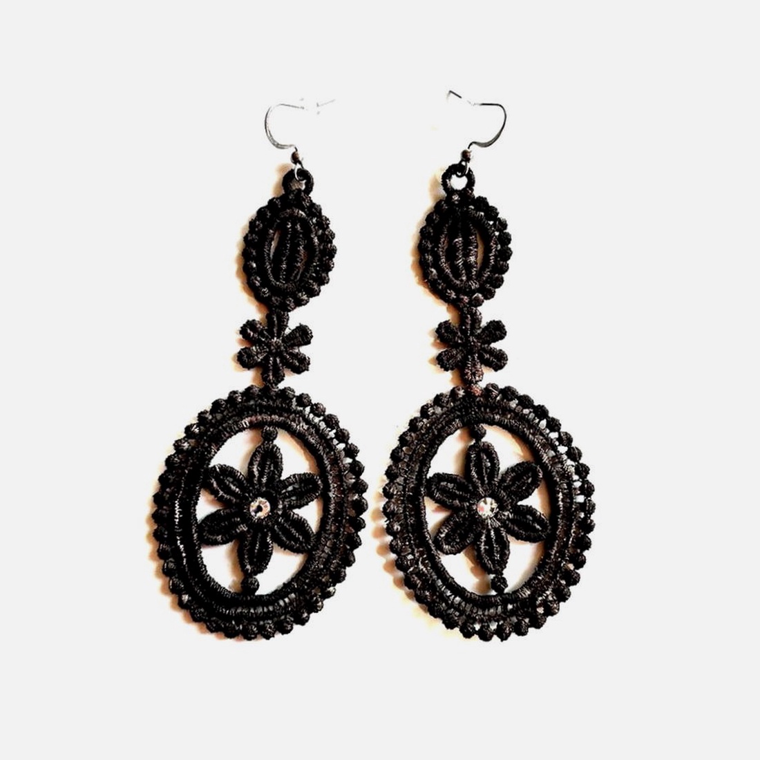 Cercei Candelabru Negru Degrade - bijuterii - cercei - cercei brodați - Artynos.ro